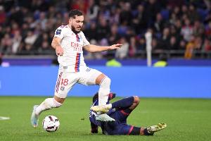 九游体育在线-英媒:曼联和热刺在切尔基争夺战中领先,里昂标价3000-3500万欧