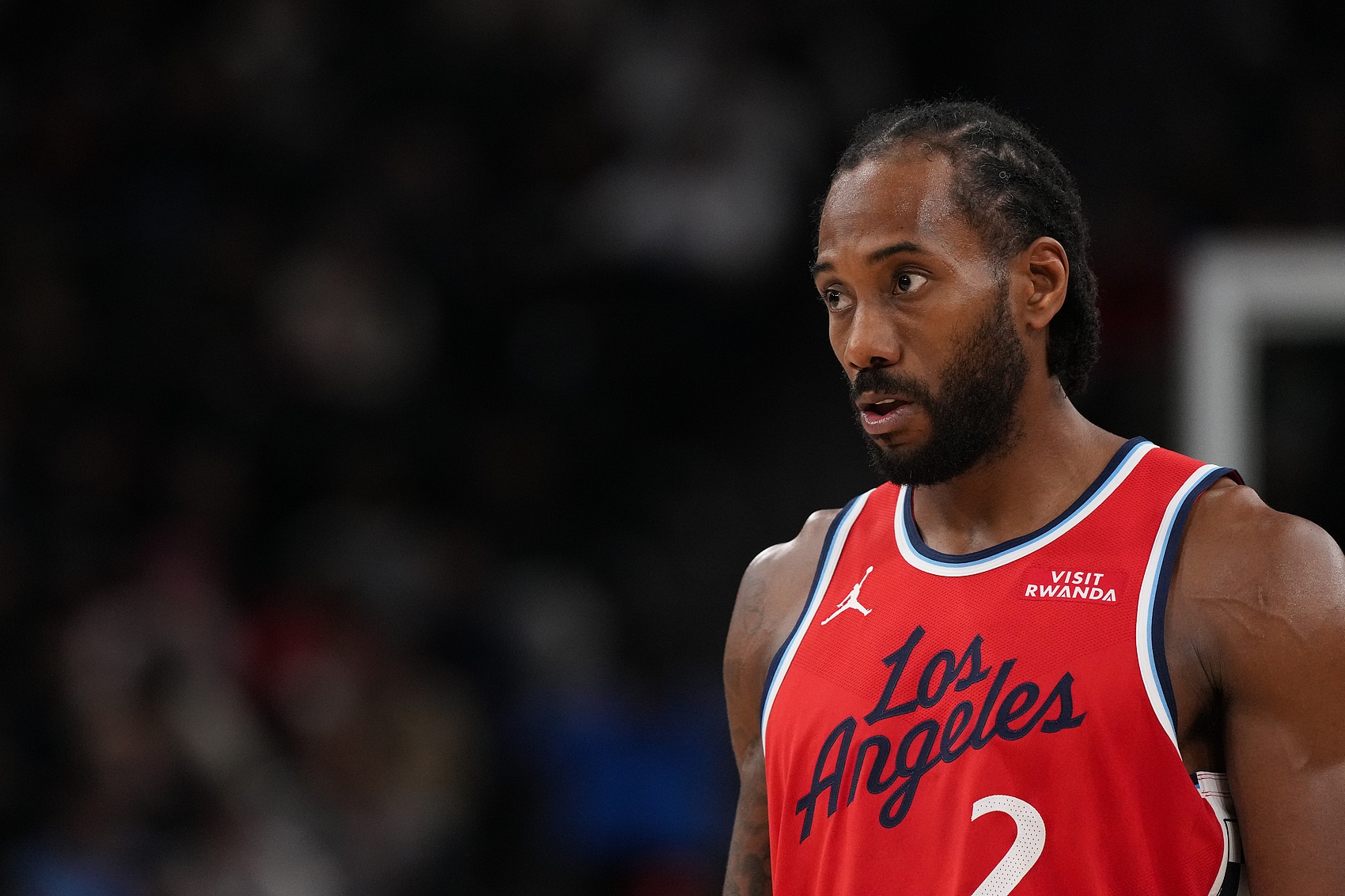 伦纳德受伤或终止球队连胜 快船需要清理名单将米勒和桑德斯转正