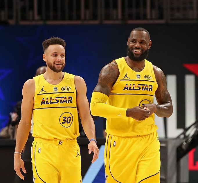 九游体育-ESPN评全明星名单:库里值得首发 华子略有遗憾 老詹定能延续纪录